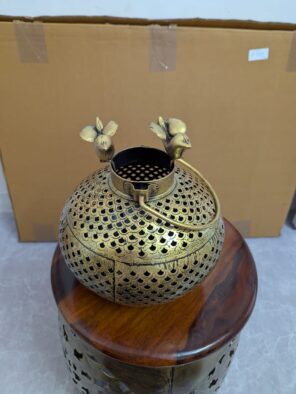 Medium lota showpiece