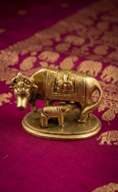 Small Cow Showpiece